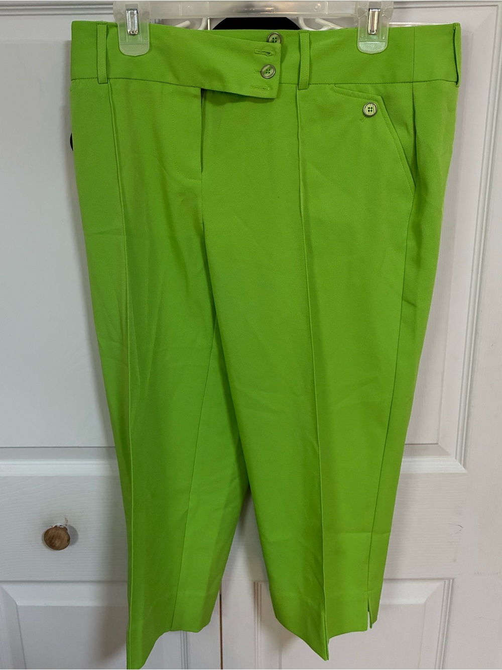 Cato Bright Lime Green Cropped Capri Pants